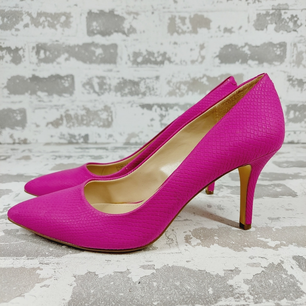 BCBGeneration Magenta BarbieCore Pink Slip On Evening Pump Heels O810